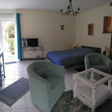 Le Rumain Apartment Hengoat